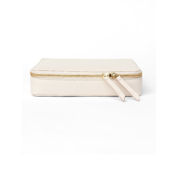 tech organizer - Picture 1 of 7